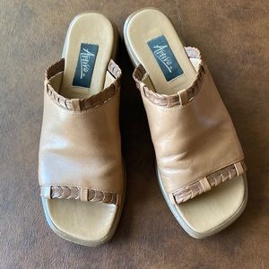 Vintage Brown Sandals